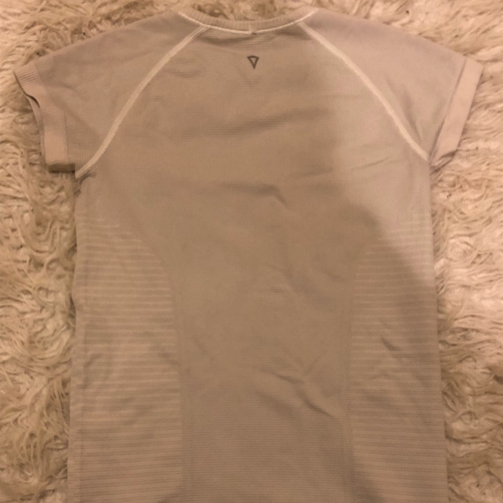 Ivivva Lululemon Fly Tech Short Sleeve Top